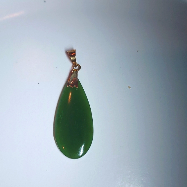 14kt Jade Pendant